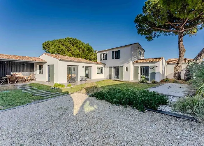 Maison Spacieuse 8 Personnes, Jardin, Parking, Proche - Fr-1-835-19